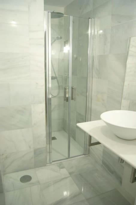 דירות Cadiz Paseo Maritimo Playa Victoria Frontal Mar מראה חיצוני תמונה